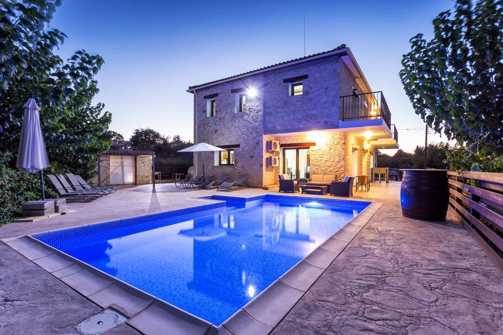 Villa Nikolina Dhrousha Exterior foto